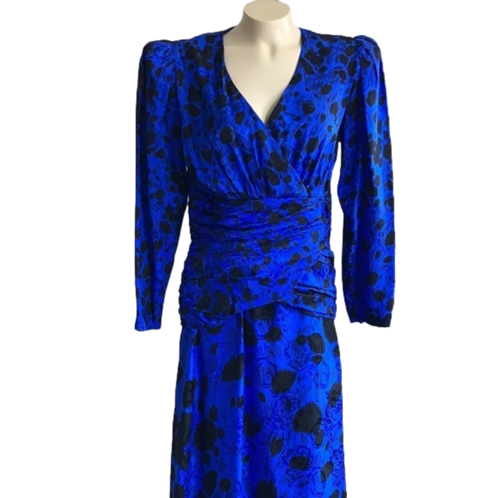 FLORA KUNG NY VTG. 100% silk dress. SZ 10 .
